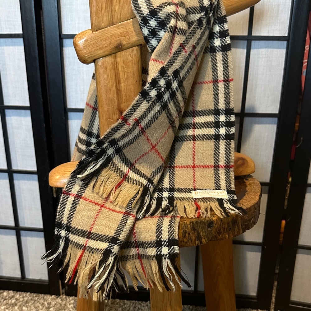 VINTAGE Scottish Beige Black and Red Plaid 100% Thick Wool Scarf Fringe